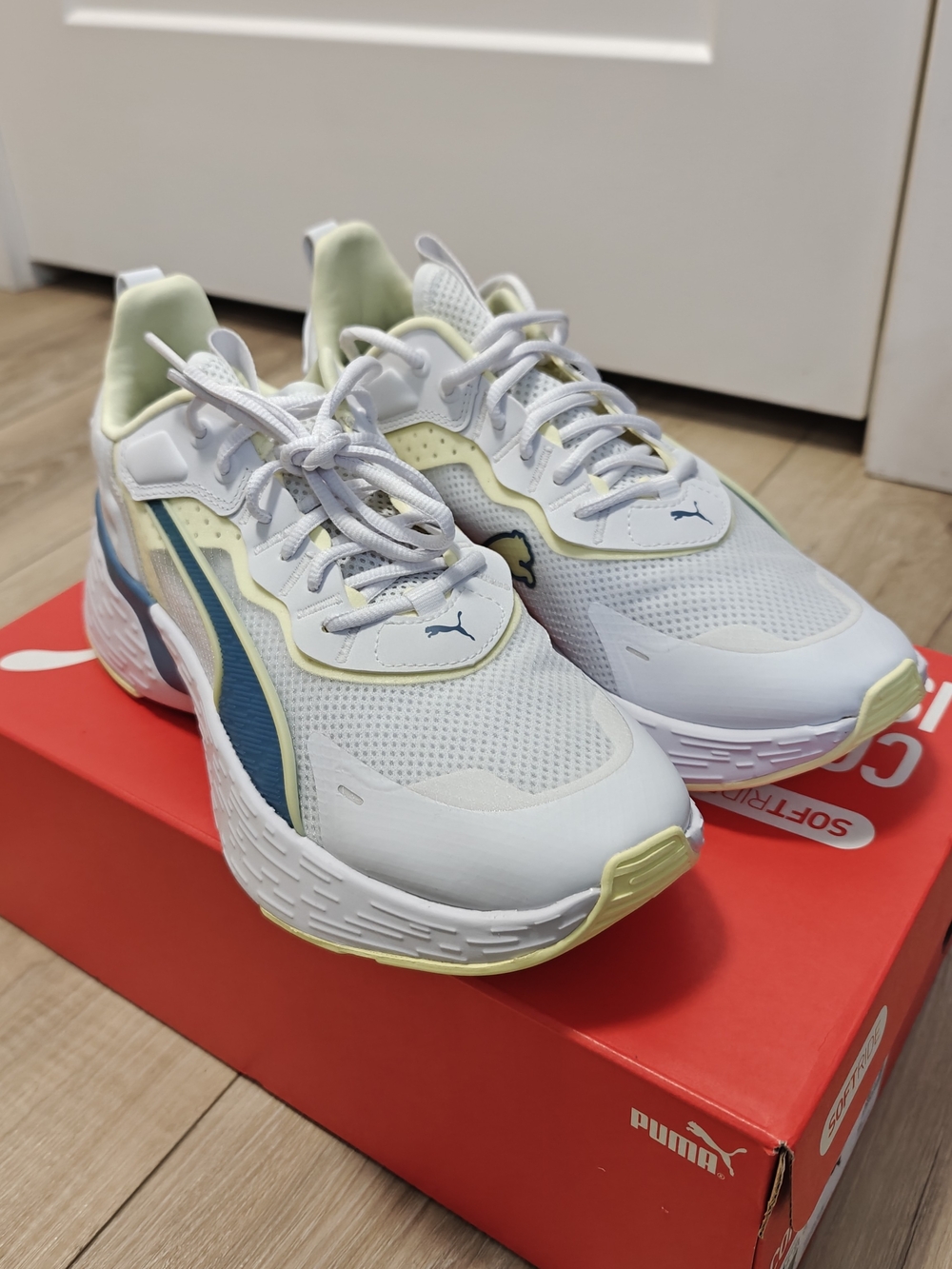 PUMA Women's White & Pale Yellow Running Sneakers
